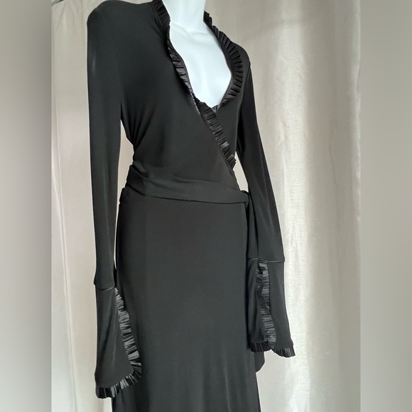 Diane von Furstenberg Iconic Wrap Dress size 8 Black - Picture 8 of 16